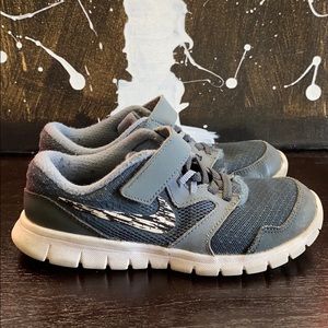 Nike Flex Experience - Size 13C - Gray/White